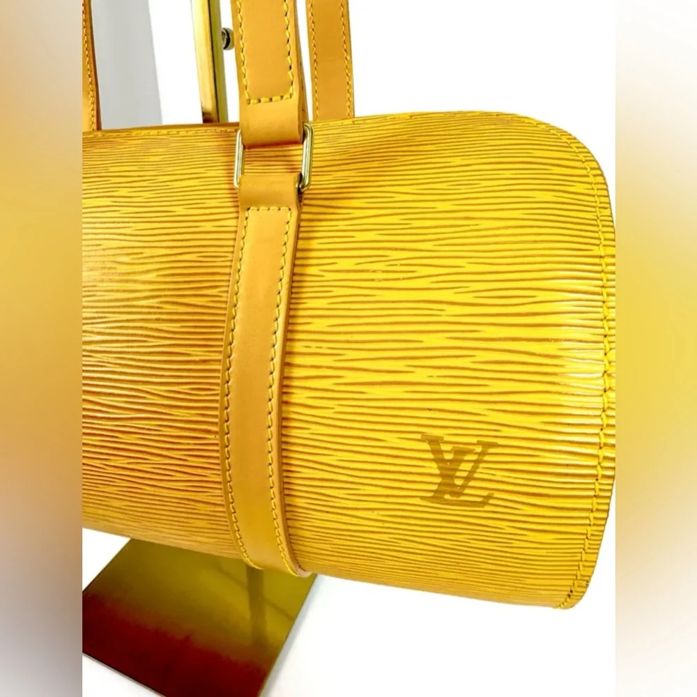 Pre-loved Louis Vuitton Epi Leather Shoulder - Picture 1 of 8
